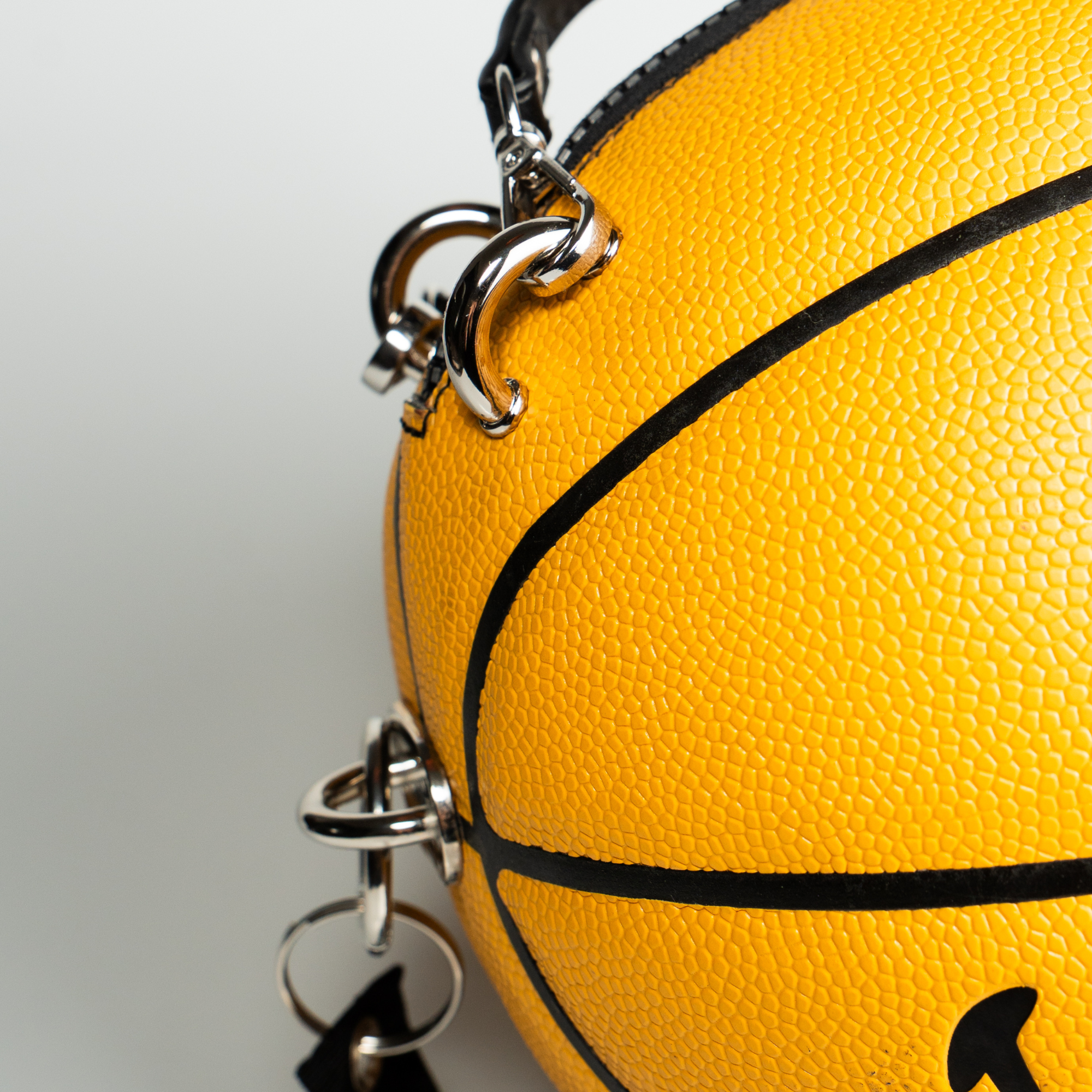 basketball bag gialla, chinatown, market